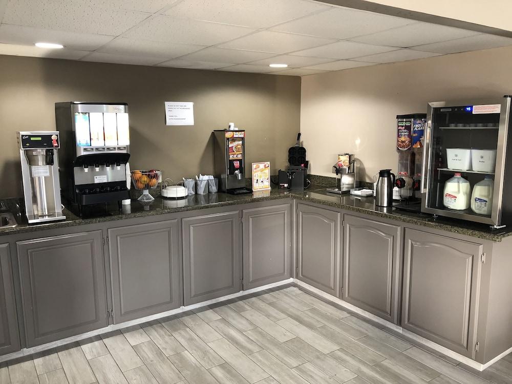 מלון Super 8 By Wyndham Orangeburg Near I-26 מראה חיצוני תמונה