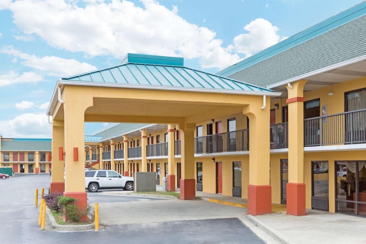 מלון Super 8 By Wyndham Orangeburg Near I-26 מראה חיצוני תמונה